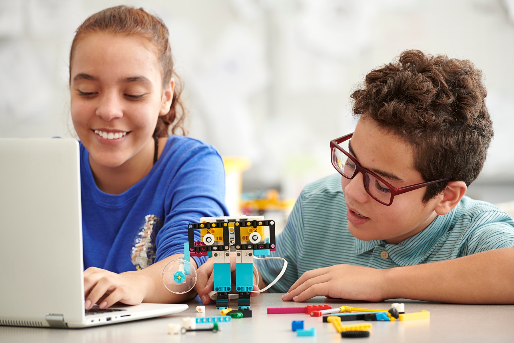 LE_Flipper_Lifestyle_1HY2019_45678_15